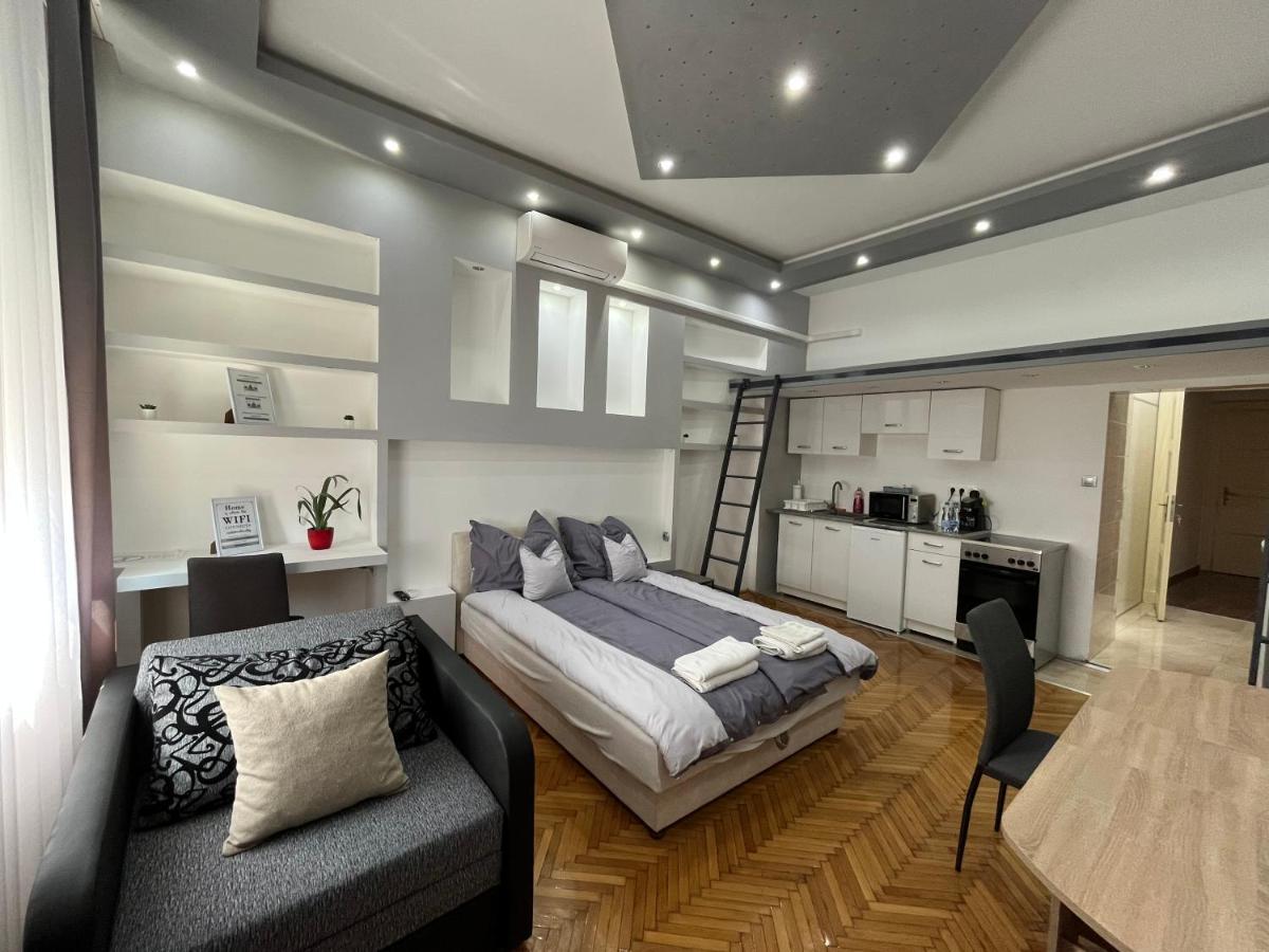 Szechenyi Apartman 米什科尔茨 外观 照片