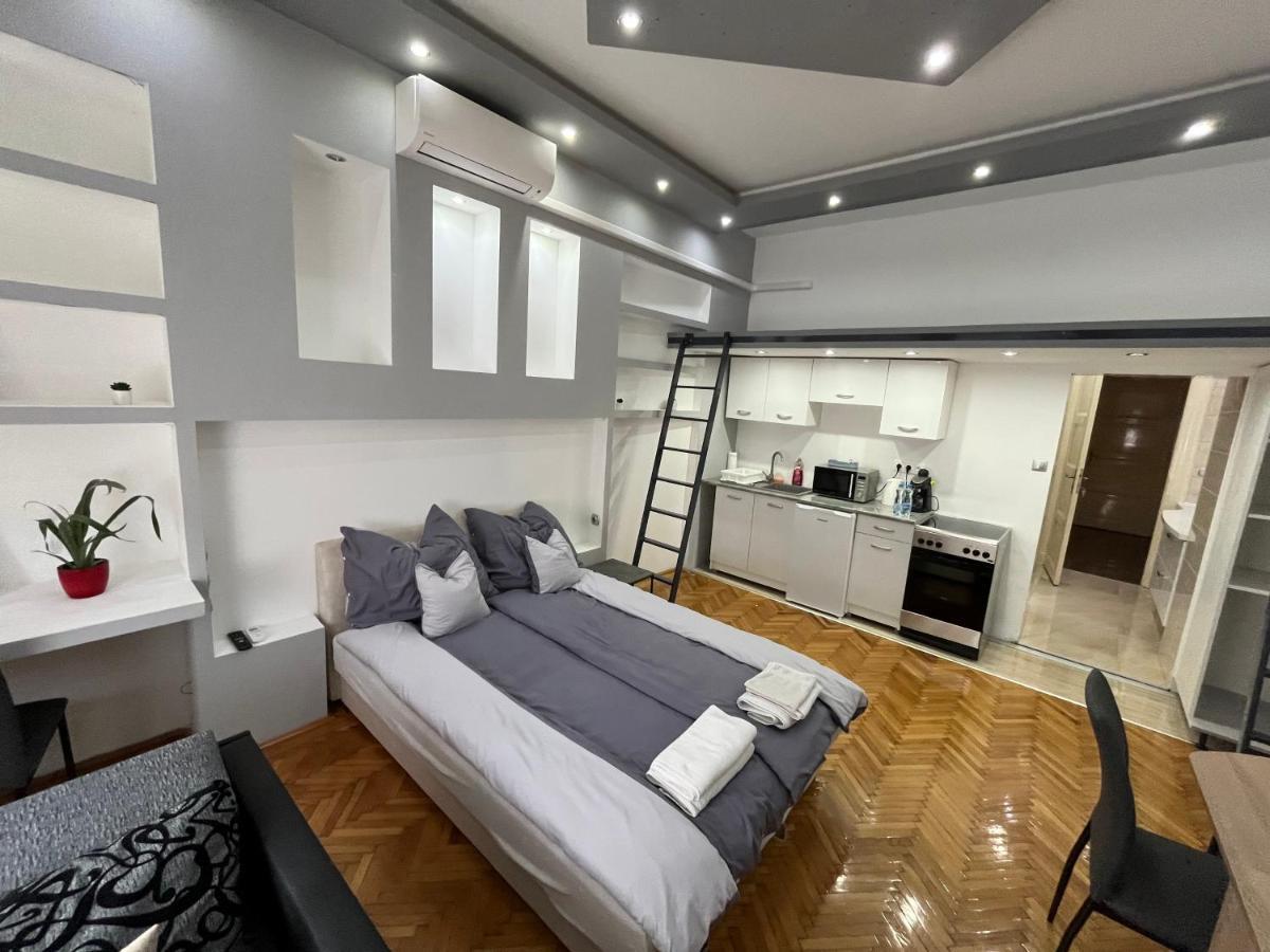 Szechenyi Apartman 米什科尔茨 外观 照片