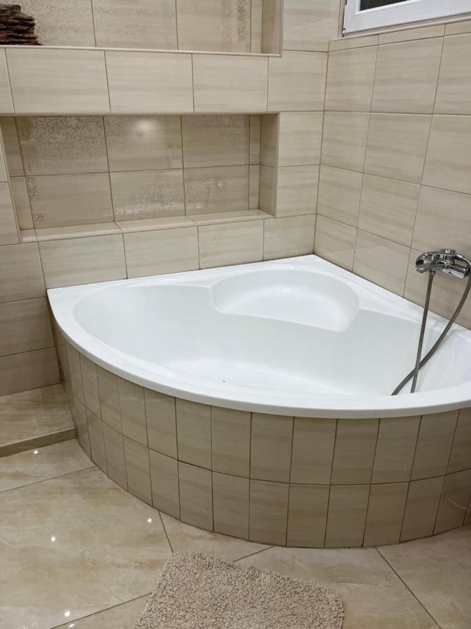 Szechenyi Apartman 米什科尔茨 外观 照片
